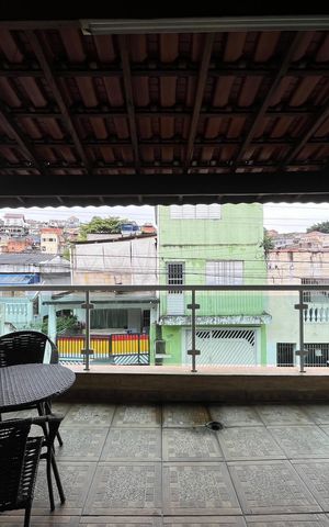 Casa à venda com 180m², 3 quartos e 1 vaga Casa à venda com 180m², 3 quartos e 1 vagaSacada