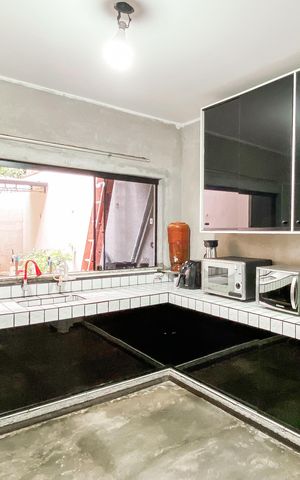 Casa à venda com 168m², 4 quartos e 3 vagasCozinha 