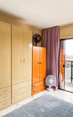 Casa à venda com 168m², 4 quartos e 3 vagasSuite 