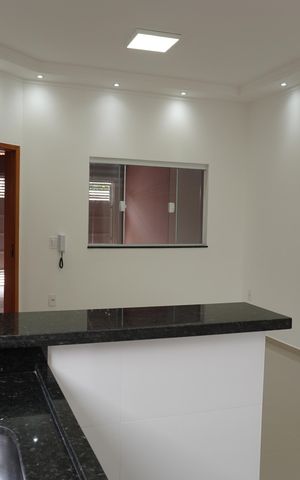 Casa para alugar com 110m², 2 quartos e 2 vagasSala e cozinha