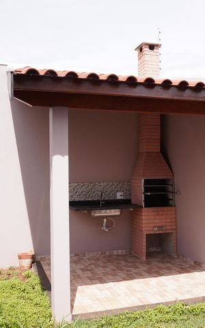 Casa para alugar com 110m², 2 quartos e 2 vagasChurrasqueira