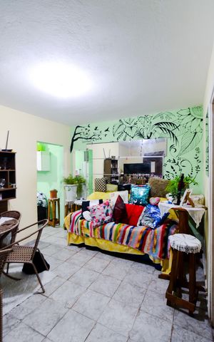 Casa à venda com 725m², 5 quartos e 2 vagasSala