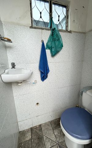Casa à venda com 216m², 2 quartos e 2 vagasLavabo