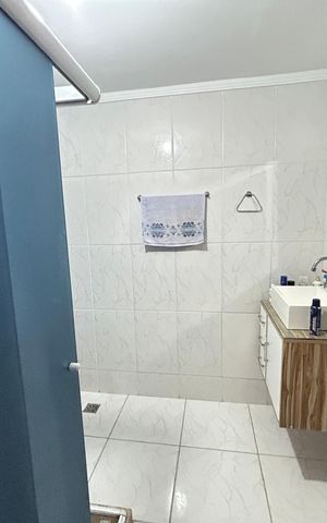 Casa à venda com 216m², 2 quartos e 2 vagasBanheiro da Suíte