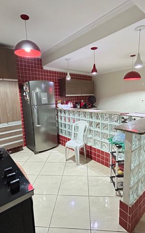 Casa à venda com 216m², 2 quartos e 2 vagasCozinha