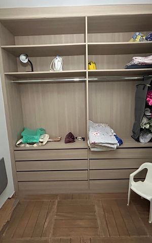 Casa à venda com 216m², 2 quartos e 2 vagasCloset do Quarto 1