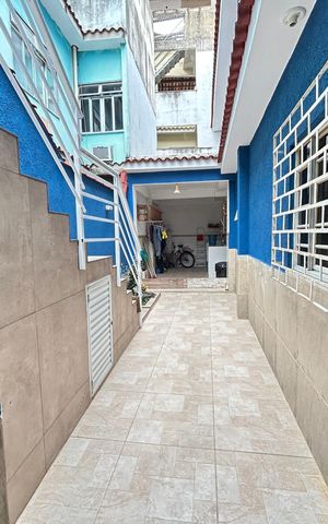 Casa à venda com 216m², 2 quartos e 2 vagasÁrea externa