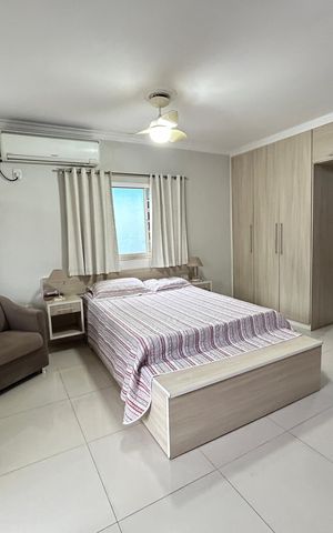 Casa à venda com 216m², 2 quartos e 2 vagasQuarto 2 - Suíte