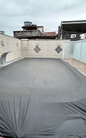 Casa à venda com 216m², 2 quartos e 2 vagasPiscina