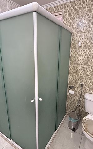 Casa à venda com 216m², 2 quartos e 2 vagasBanheiro Social