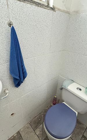 Casa à venda com 216m², 2 quartos e 2 vagasLavabo