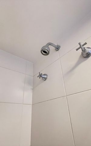 Apartamento à venda com 65m², 2 quartos e 1 vaga Apartamento à venda com 65m², 2 quartos e 1 vagaBanheiro da Suíte