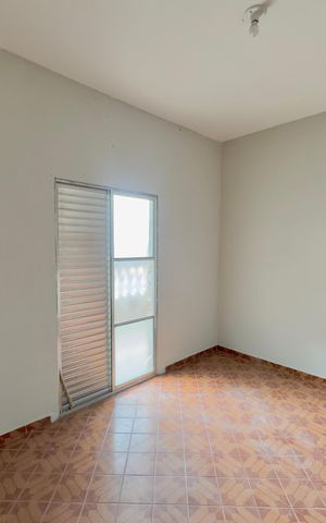 Casa para alugar com 200m², 3 quartos e 2 vagas