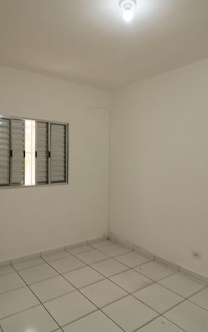 Casa para alugar com 32m², 1 quarto e sem vagaQuarto