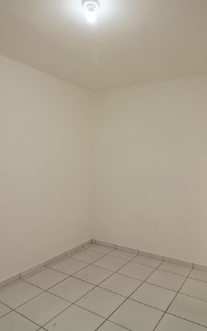 Casa para alugar com 32m², 1 quarto e sem vagaQuarto