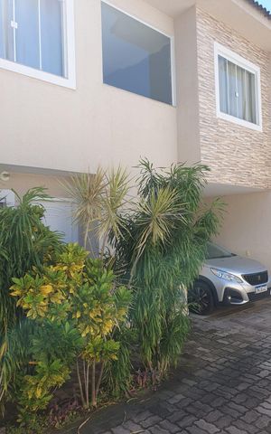 Casa de condomínio à venda com 98m², 2 quartos e 1 vaga Casa de condomínio à venda com 98m², 2 quartos e 1 vagaFachada
