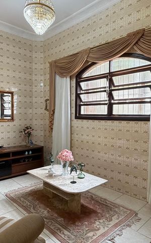 Casa para alugar com 1000m², 4 quartos e 8 vagas