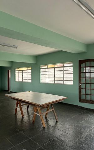 Casa para alugar com 1000m², 4 quartos e 8 vagas