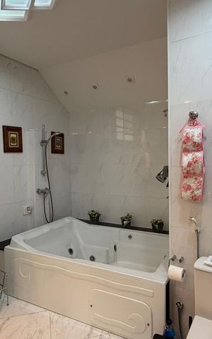 Casa para alugar com 1000m², 4 quartos e 8 vagas