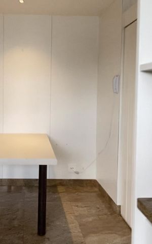 Apartamento à venda com 354m², 4 quartos e 4 vagas Apartamento à venda com 354m², 4 quartos e 4 vagasCozinha
