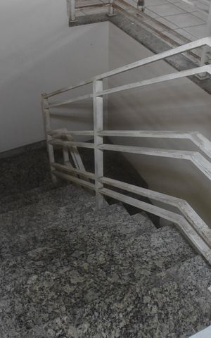 Casa para alugar com 318m², 3 quartos e 4 vagasEscada de acesso para Sótão