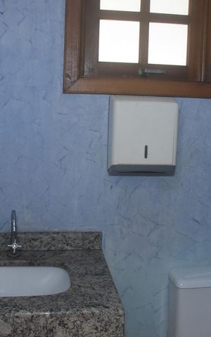 Casa para alugar com 318m², 3 quartos e 4 vagasBanheiro Lavado na sala