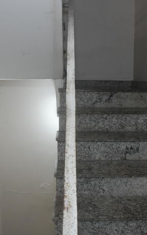 Casa para alugar com 318m², 3 quartos e 4 vagasEscada para Sótão
