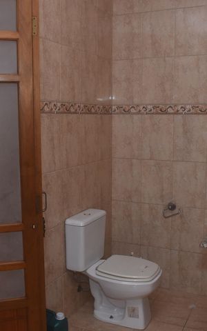 Casa para alugar com 318m², 3 quartos e 4 vagasBanheiro suite do quarto 1