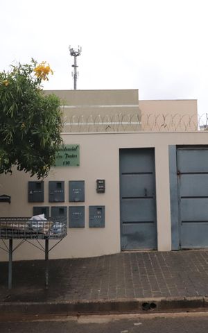 Apartamento para alugar com 65m², 2 quartos e 1 vagaFachada