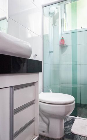 Apartamento à venda com 59m², 2 quartos e 1 vaga Apartamento à venda com 59m², 2 quartos e 1 vagaBanheiro social