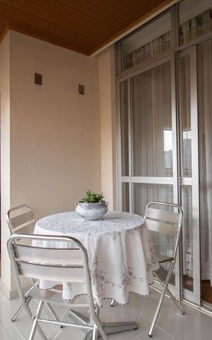 Apartamento para alugar com 120m², 3 quartos e 1 vagaSacada