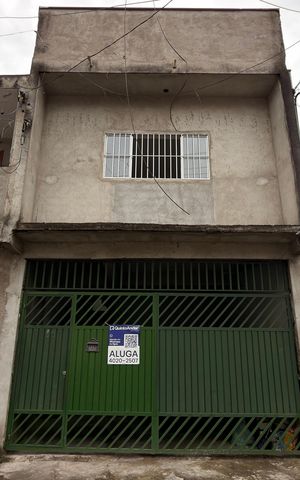 Casa para alugar com 55m², 2 quartos e sem vaga Casa para alugar com 55m², 2 quartos e sem vagaFachada