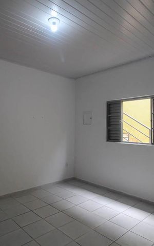 Casa para alugar com 60m², 1 quarto e sem vaga Casa para alugar com 60m², 1 quarto e sem vagaSala