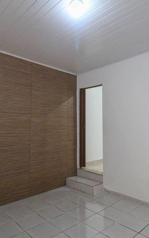 Casa para alugar com 60m², 1 quarto e sem vaga Casa para alugar com 60m², 1 quarto e sem vagaSala