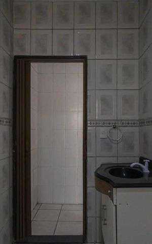 Casa para alugar com 60m², 1 quarto e sem vaga Casa para alugar com 60m², 1 quarto e sem vagaBanheiro