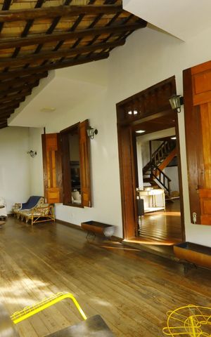 Casa à venda com 500m², 3 quartos e 6 vagasVARANDA