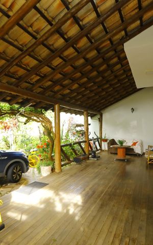 Casa à venda com 500m², 3 quartos e 6 vagasVARANDA