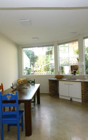 Casa à venda com 500m², 3 quartos e 6 vagasEDICULA