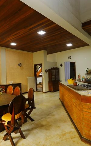 Casa à venda com 500m², 3 quartos e 6 vagasCOZINHA COM SALA DE JANTAR