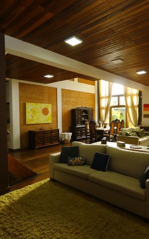 Casa à venda com 500m², 3 quartos e 6 vagasSALA MULTIPLOS AMBIENTES