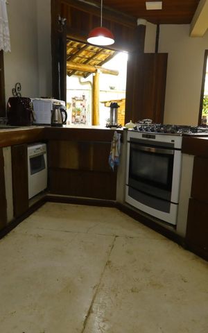 Casa à venda com 500m², 3 quartos e 6 vagasCOZINHA COM SALA DE JANTAR