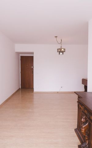 Apartamento à venda com 76m², 3 quartos e 1 vagaSala