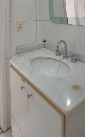 Apartamento para alugar com 80m², 2 quartos e 2 vagasBanheiro