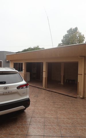 Casa à venda com 600m², 5 quartos e 10 vagasÁrea externa