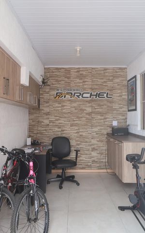 Casa à venda com 600m², 5 quartos e 10 vagasEscritório