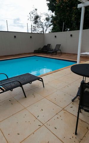 Casa de condomínio à venda com 160m², 3 quartos e 2 vagasÁREA COMUM - PISCINA