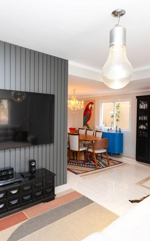 Casa de condomínio à venda com 160m², 3 quartos e 2 vagasSALA DOIS AMBIENTES