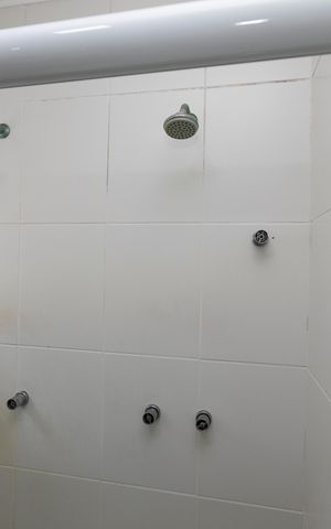 Casa de condomínio à venda com 160m², 3 quartos e 2 vagasBANHEIRO DA SUITE