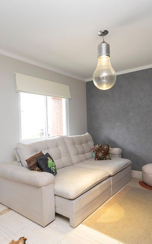 Casa de condomínio à venda com 160m², 3 quartos e 2 vagasSALA DOIS AMBIENTES