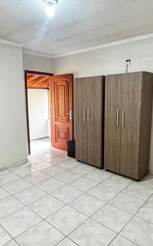 Casa para alugar com 202m², 4 quartos e 2 vagasSuite